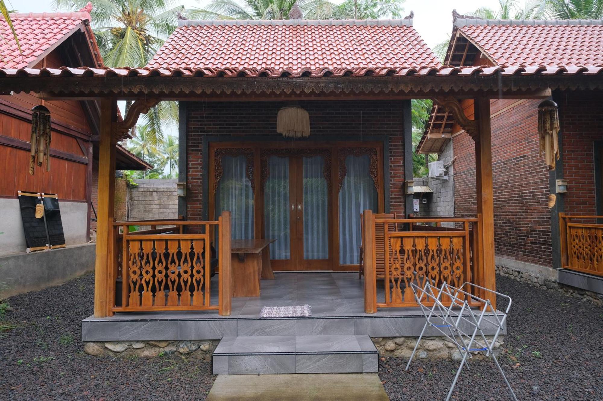 Java Turtle Lodge Meru Betiri Banyuwangi  Rum bild